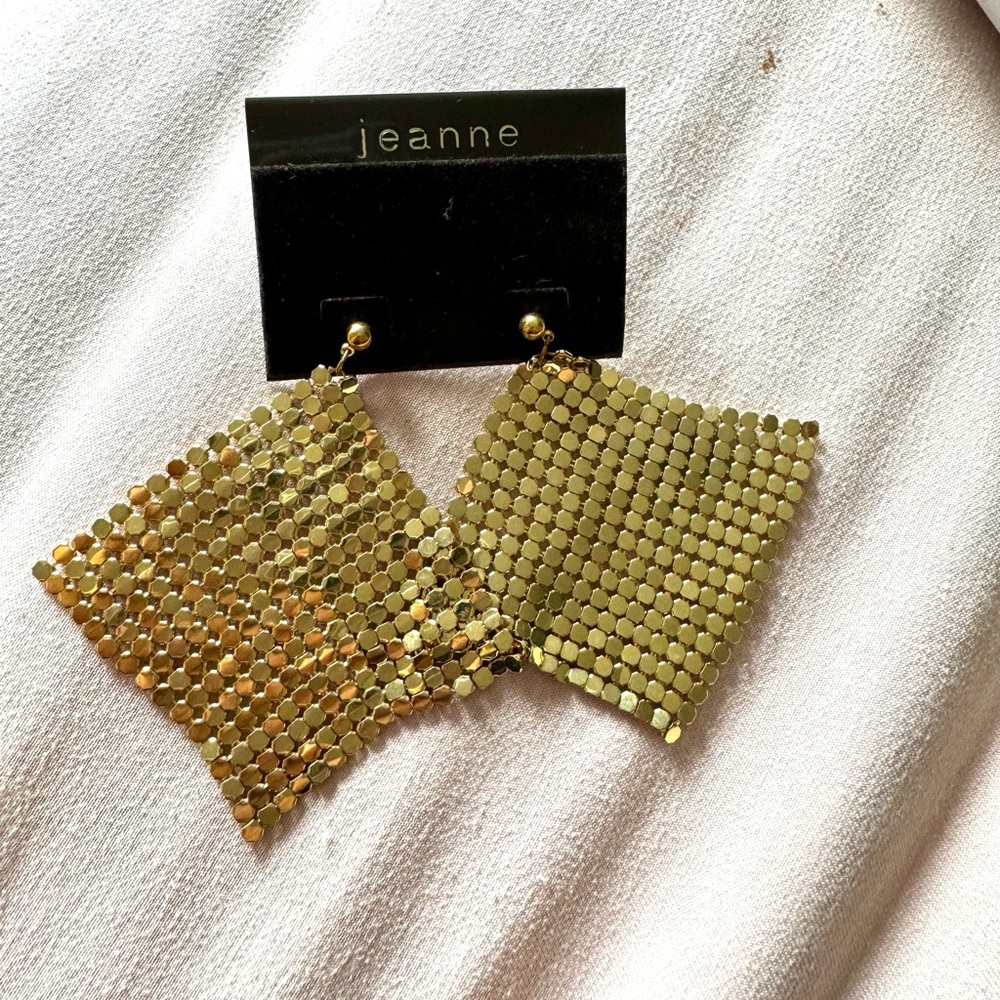 NWT Vintage• Gold Earrings